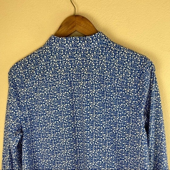 Old Navy Women's Large Petite Long Sleeve Button Down Top Blue and White - Picture 6 of 10